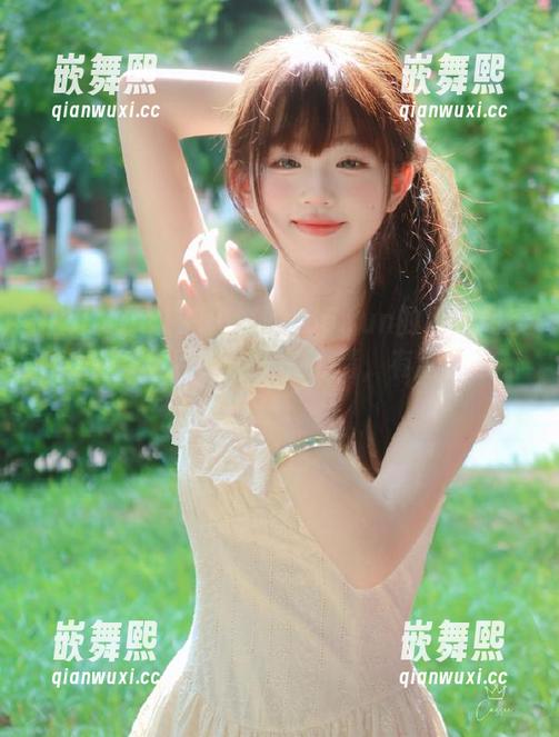 在www.155.fun的地址翻滚,像极了无数瓜民们的心情,有期待也有惶恐。 在www.155.fun的地址翻滚,像极了无数瓜民们的心情,有期待也有惶恐。