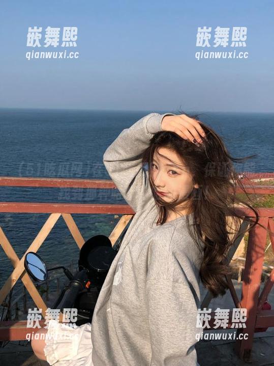 在51吃瓜网app,保证你能找到那种哈哈哈哈的漫画! 在51吃瓜网app,保证你能找到那种哈哈哈哈的漫画!