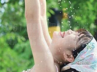 51爆料苹果版让你吃瓜无障碍，顺滑得就像大清早的豆浆。