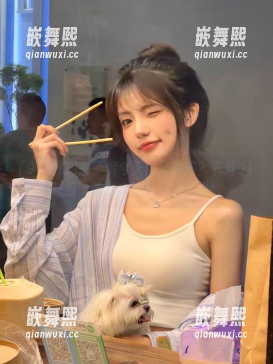 想了解今天的猛料吗?下载91吃瓜,吃货也能变风云人物! 想了解今天的猛料吗?下载91吃瓜,吃货也能变风云人物!