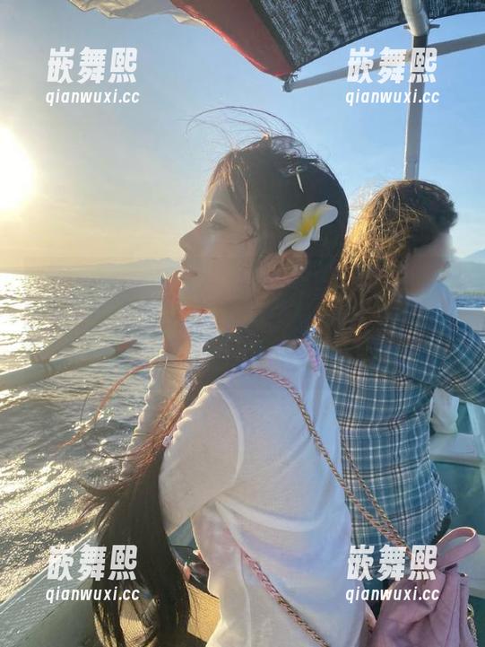 www.51cg.fun的官网，沉迷其中无法自拔的你，是孤独还是活在幻想？