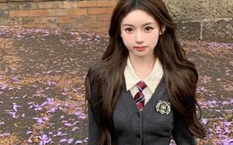一不小心在zztt88.ccm上观看，脑海里瞬间浮现出一堆胡思乱想…