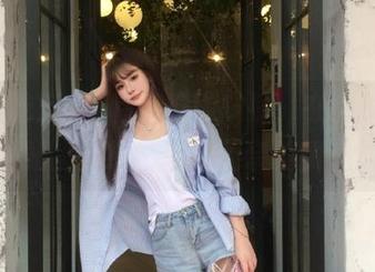 身临其境地窥探，在免费吃瓜网站上演绎出千百无奈的情感戏