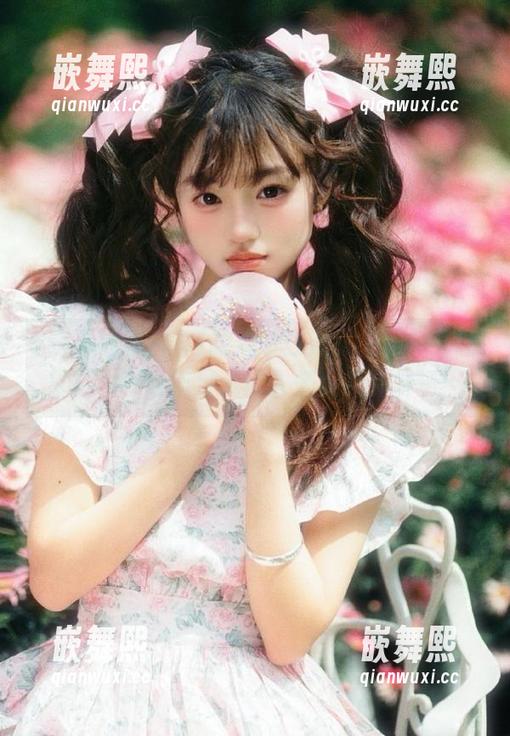 疯狂的点赞狂潮又来了～“吃瓜福利”导航导我出入各大八卦现场！