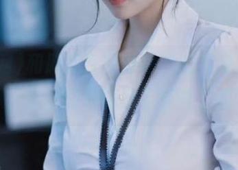 和朋友在线讨论“吃瓜网”app的瓜，结果咱们都忘了时间，哈哈！