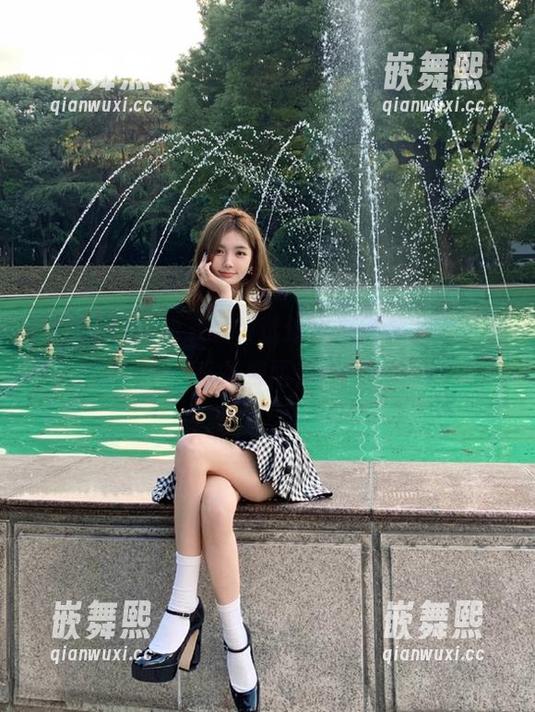 轻松下载,透过吃瓜网传送门,瓜香扑鼻而来! 轻松下载,透过吃瓜网传送门,瓜香扑鼻而来!