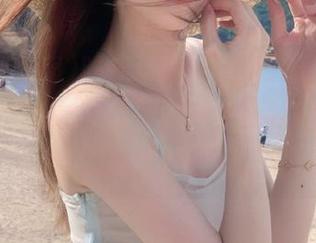 吃瓜群众网cgfun更新的时候，心里在想：能不能给我点时间思考一下，然后再发出这波信息！