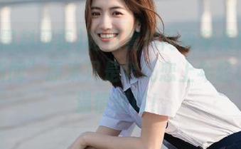 吃瓜黑料网页苹果版：“特大新闻”原来只是老妈恋上年轻小伙的温情瞬间！