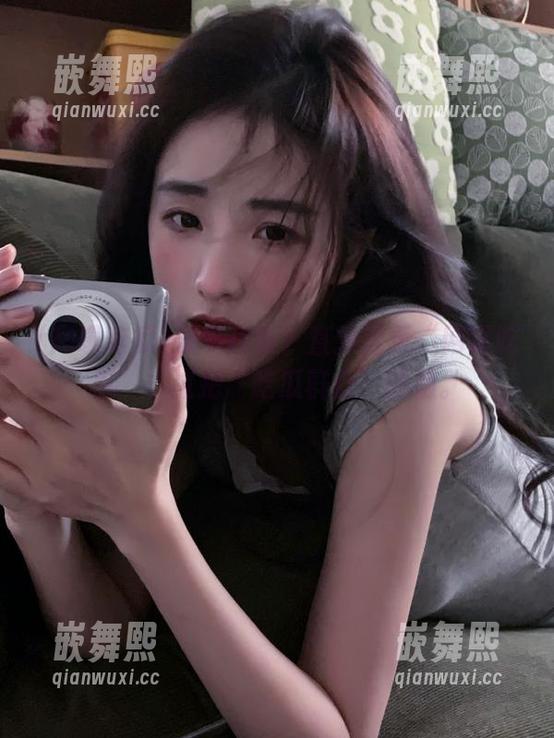 没事找事?直接登录“网曝吃瓜”,过把“吃瓜群众”的瘾。 没事找事?直接登录“网曝吃瓜”,过把“吃瓜群众”的瘾。