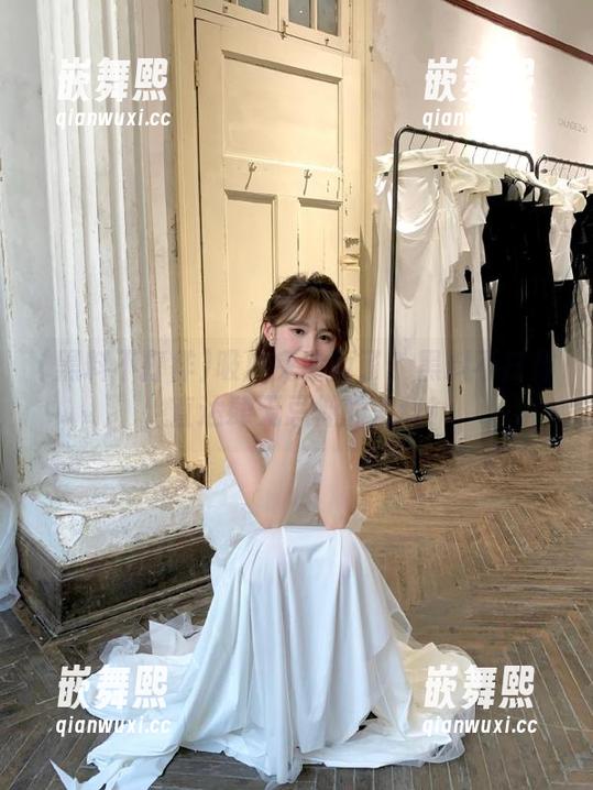吸血鬼露面了?黑料不打徉,直达肆无忌惮的言辞! 吸血鬼露面了?黑料不打徉,直达肆无忌惮的言辞!