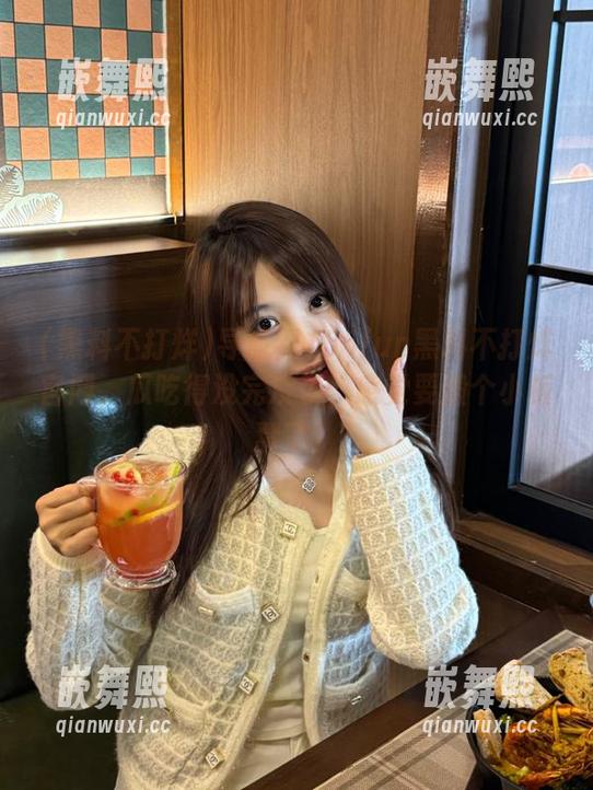 导航到155fun黑料不打烊官网，瓜吃得没完没了，感觉要搬个小板凳了！
