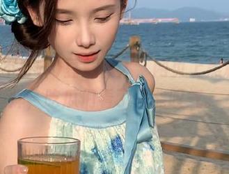 豆瓣慎入，网页上黑料不打烊，吃瓜们看了只能叹气。
