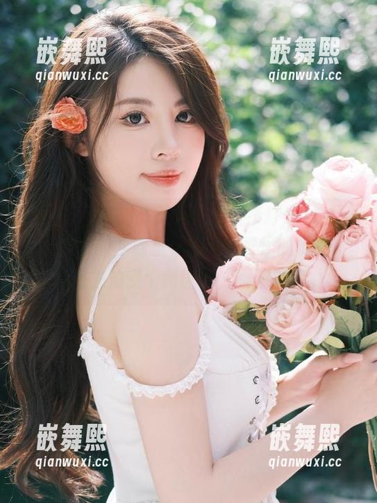 昨天从“黑料不打烊166.su”发布的下载里寻到一些奇怪的梗图，点进去怕是个新世界，网不能停。
