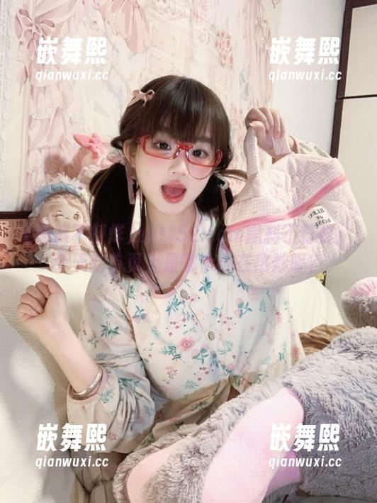 zztt52.ccm黑料不打烊：今天的首页上是哪个瓜在热炒呢？