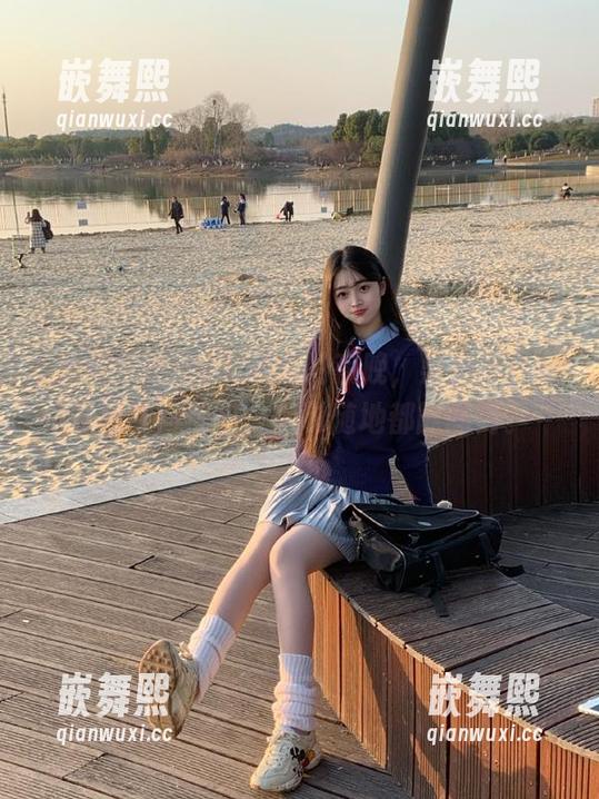 丰富你的夜晚，黑料不打烊导航导向热瓜，随时随地都能吃到。