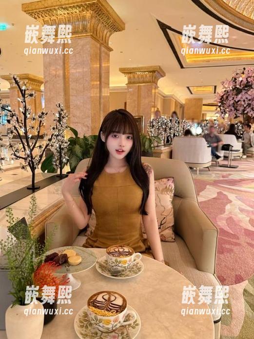 在安卓上驰骋的黑料社,喝着西瓜汁无意间就吃到精彩! 在安卓上驰骋的黑料社,喝着西瓜汁无意间就吃到精彩!