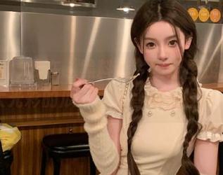 我在“黑料社”网址里找到了些不大光彩的瓜，真心替瓜主捏把汗。