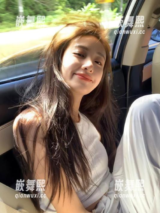 吃瓜不只是个活动,苹果版黑料社教你如何优雅“喵”瓜! 吃瓜不只是个活动,苹果版黑料社教你如何优雅“喵”瓜!