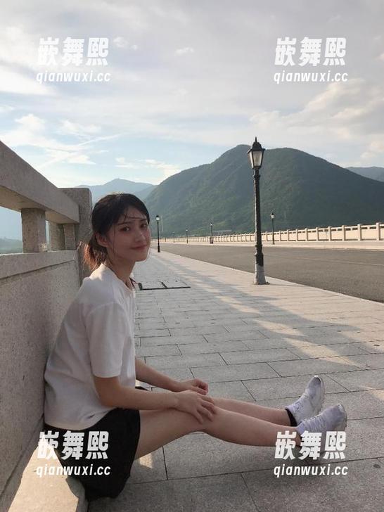 黑料网址，资源丰富得可以开上“黑料学院”，每天都能学到新东西！